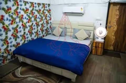 Luxury Farmhouse In Chhatarpur With Pool نيودلهي المظهر الخارجي الصورة